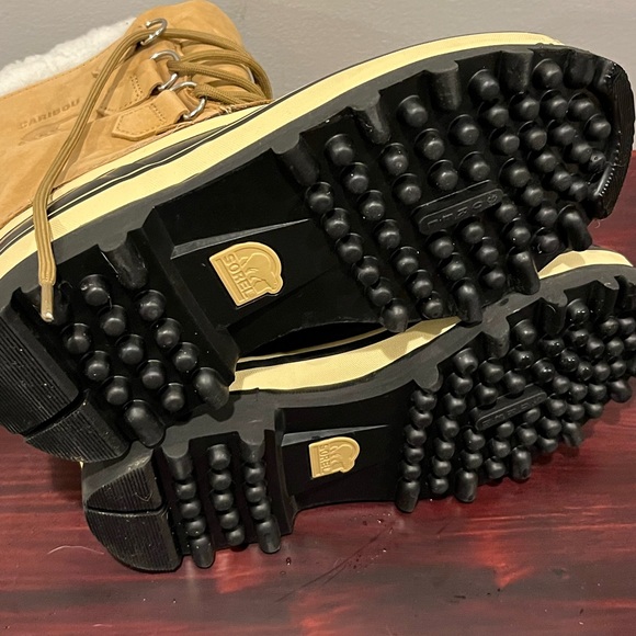 Sorel Winter Boots - Picture 3 of 4